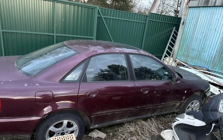 Audi A4, 1995 год, 130 000 рублей, 2 фотография
