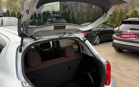 Toyota Vitz, 2011 год, 730 000 рублей, 5 фотография