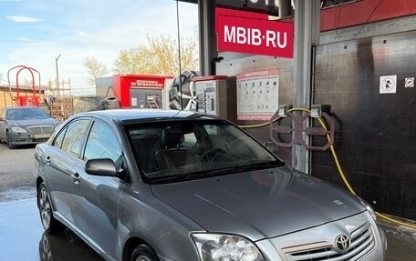 Toyota Avensis III рестайлинг, 2007 год, 800 000 рублей, 1 фотография