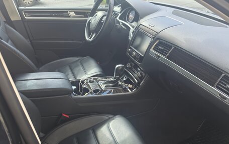 Volkswagen Touareg III, 2017 год, 4 050 000 рублей, 6 фотография