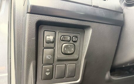 Toyota Land Cruiser Prado 150 рестайлинг 2, 2012 год, 2 974 000 рублей, 6 фотография