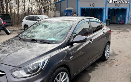 Hyundai Solaris II рестайлинг, 2014 год, 950 000 рублей, 1 фотография