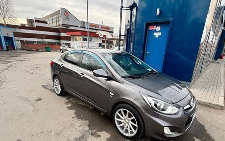 Hyundai Solaris II рестайлинг, 2014 год, 950 000 рублей, 3 фотография