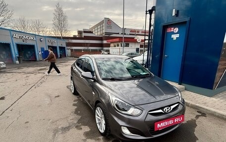 Hyundai Solaris II рестайлинг, 2014 год, 950 000 рублей, 2 фотография
