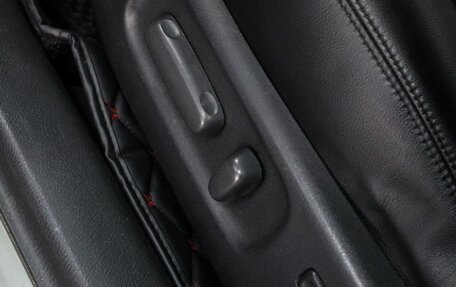 Toyota Avensis III рестайлинг, 2004 год, 649 000 рублей, 10 фотография