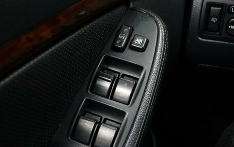 Toyota Avensis III рестайлинг, 2004 год, 649 000 рублей, 20 фотография