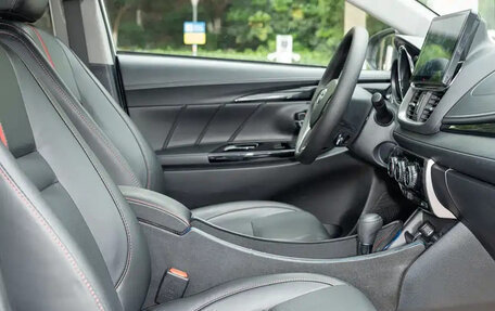 Toyota Yaris XP150 рестайлинг, 2023 год, 1 030 017 рублей, 12 фотография