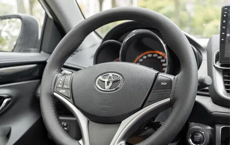 Toyota Yaris XP150 рестайлинг, 2023 год, 1 030 017 рублей, 10 фотография