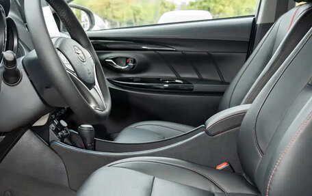 Toyota Yaris XP150 рестайлинг, 2023 год, 1 030 017 рублей, 8 фотография