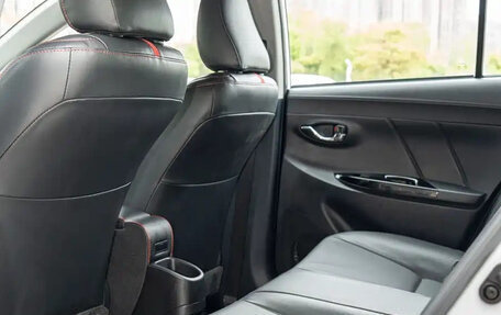 Toyota Yaris XP150 рестайлинг, 2023 год, 1 030 017 рублей, 13 фотография