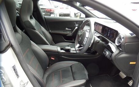 Mercedes-Benz CLA, 2023 год, 2 357 000 рублей, 10 фотография