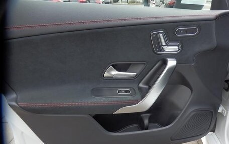 Mercedes-Benz CLA, 2023 год, 2 357 000 рублей, 32 фотография