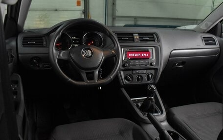 Volkswagen Jetta VI, 2015 год, 1 099 000 рублей, 6 фотография