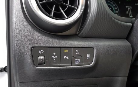 Hyundai Kona I, 2022 год, 1 490 000 рублей, 12 фотография