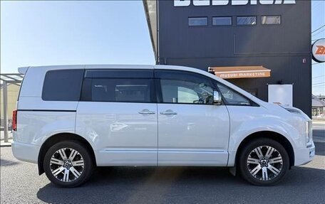 Mitsubishi Delica D:5 I, 2019 год, 2 572 000 рублей, 8 фотография