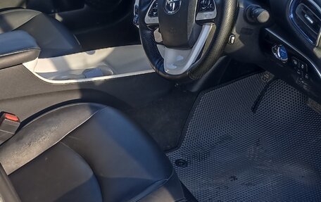 Toyota Prius IV XW50, 2016 год, 1 465 000 рублей, 4 фотография