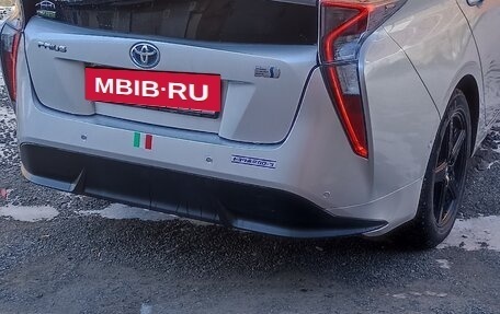 Toyota Prius IV XW50, 2016 год, 1 465 000 рублей, 8 фотография