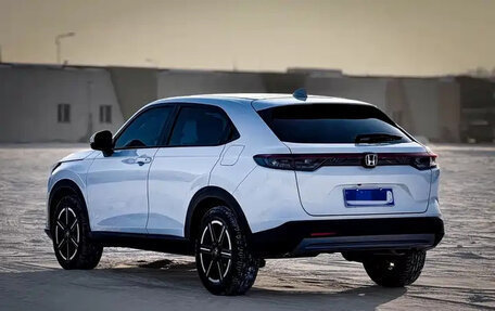 Honda Vezel, 2022 год, 1 330 004 рублей, 5 фотография