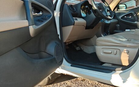 Toyota RAV4, 2011 год, 1 850 000 рублей, 12 фотография