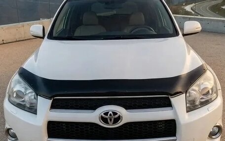 Toyota RAV4, 2011 год, 1 850 000 рублей, 2 фотография
