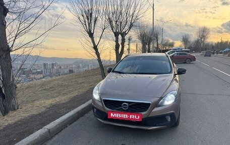 Volvo V40 Cross Country I, 2014 год, 1 350 000 рублей, 2 фотография