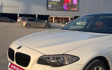 BMW 5 серия, 2013 год, 2 430 000 рублей, 3 фотография