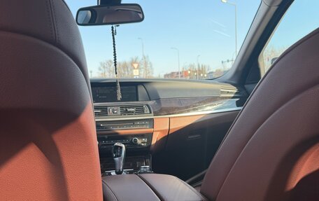 BMW 5 серия, 2013 год, 2 430 000 рублей, 17 фотография