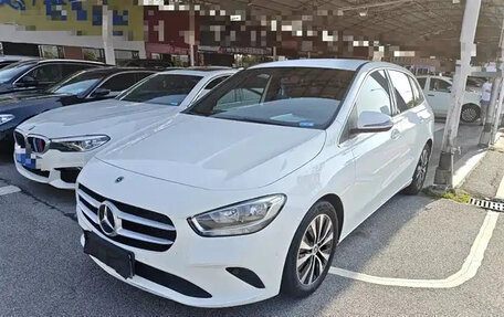 Mercedes-Benz B-Класс, 2022 год, 1 550 000 рублей, 3 фотография