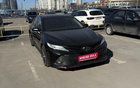 Toyota Camry, 2020 год, 2 800 000 рублей, 1 фотография