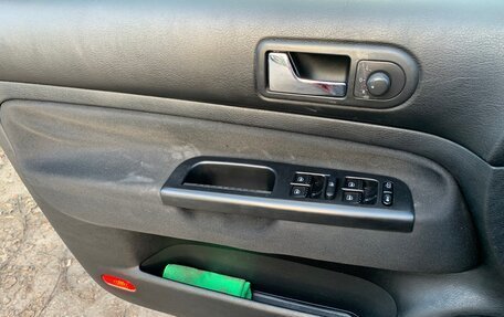 Volkswagen Golf IV, 2003 год, 500 000 рублей, 2 фотография