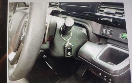 Honda Stepwgn IV, 2018 год, 2 370 000 рублей, 8 фотография