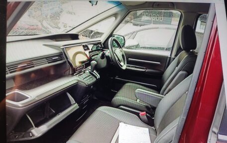 Honda Stepwgn IV, 2018 год, 2 370 000 рублей, 9 фотография