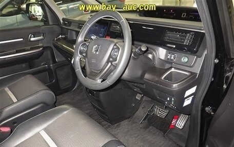 Honda Stepwgn IV, 2018 год, 1 950 030 рублей, 5 фотография