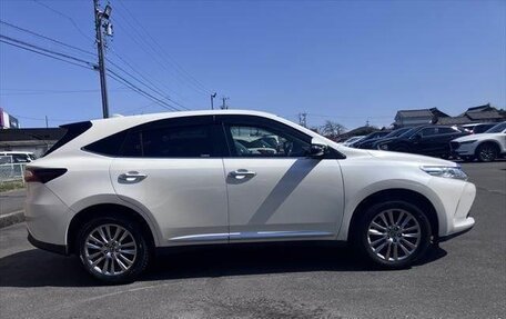 Toyota Harrier, 2017 год, 2 187 005 рублей, 4 фотография