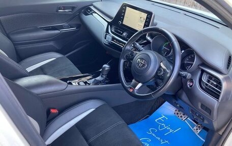 Toyota C-HR I рестайлинг, 2022 год, 1 874 000 рублей, 11 фотография