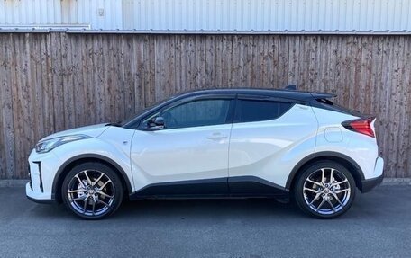 Toyota C-HR I рестайлинг, 2022 год, 1 874 000 рублей, 9 фотография