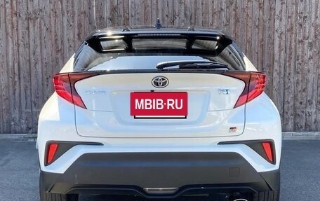 Toyota C-HR I рестайлинг, 2022 год, 1 874 000 рублей, 7 фотография