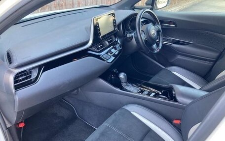 Toyota C-HR I рестайлинг, 2022 год, 1 874 000 рублей, 27 фотография