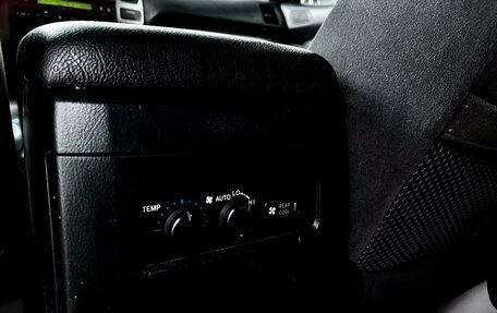 Toyota Land Cruiser Prado 120 рестайлинг, 2006 год, 1 900 000 рублей, 16 фотография