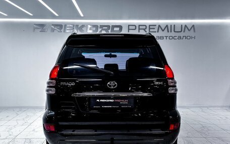 Toyota Land Cruiser Prado 120 рестайлинг, 2006 год, 1 900 000 рублей, 22 фотография