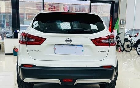 Nissan Qashqai, 2022 год, 1 970 000 рублей, 5 фотография