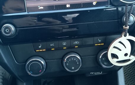 Skoda Octavia, 2017 год, 795 000 рублей, 10 фотография