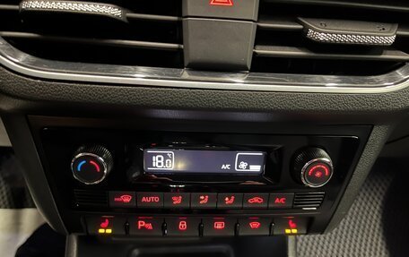 Volkswagen Polo VI (EU Market), 2022 год, 1 900 000 рублей, 23 фотография