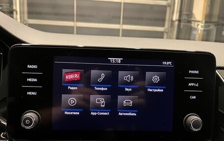 Volkswagen Polo VI (EU Market), 2022 год, 1 900 000 рублей, 24 фотография