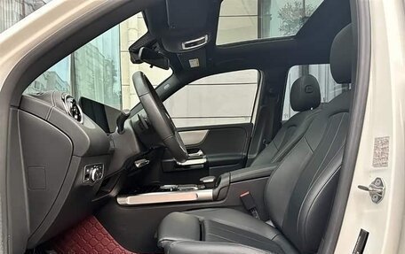 Mercedes-Benz GLB, 2022 год, 2 190 000 рублей, 7 фотография