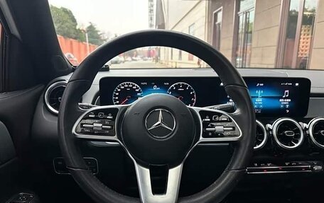 Mercedes-Benz GLB, 2022 год, 2 190 000 рублей, 9 фотография