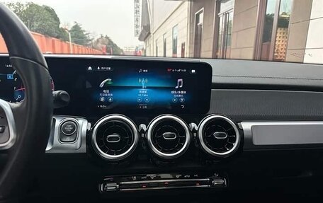 Mercedes-Benz GLB, 2022 год, 2 190 000 рублей, 13 фотография