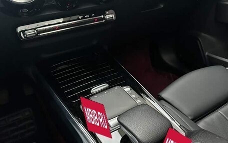 Mercedes-Benz GLB, 2022 год, 2 190 000 рублей, 14 фотография