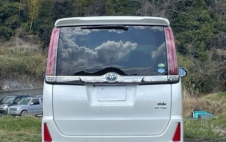 Toyota Noah III, 2019 год, 1 693 000 рублей, 5 фотография