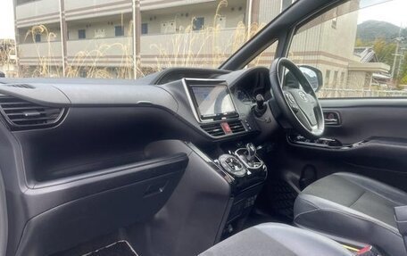 Toyota Noah III, 2019 год, 1 693 000 рублей, 31 фотография